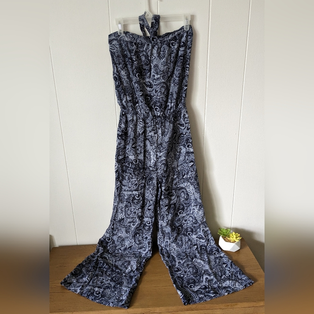 Jumpsuit with tie neck